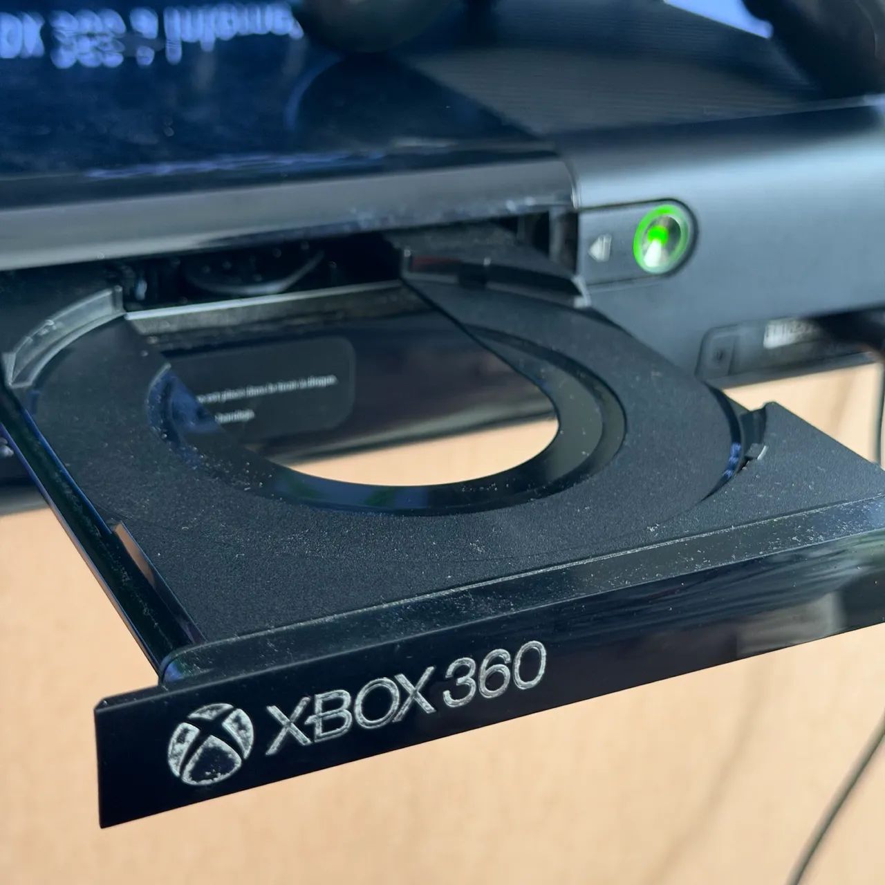 Xbox 360 super slim 4gb  - Foto 2