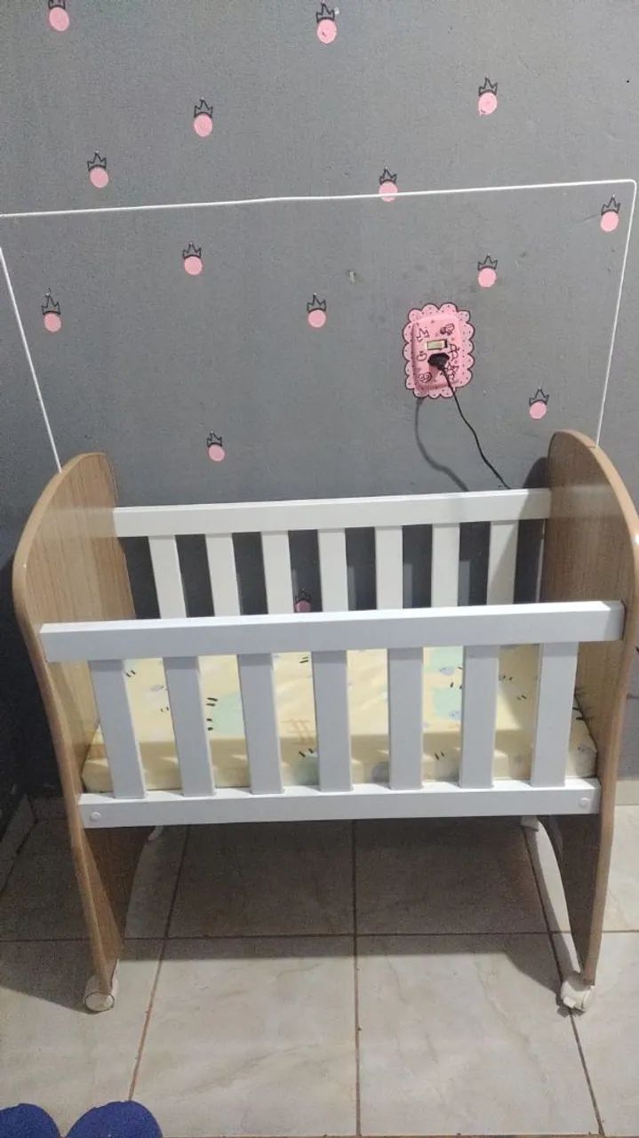 Vendo berço,semi novo 