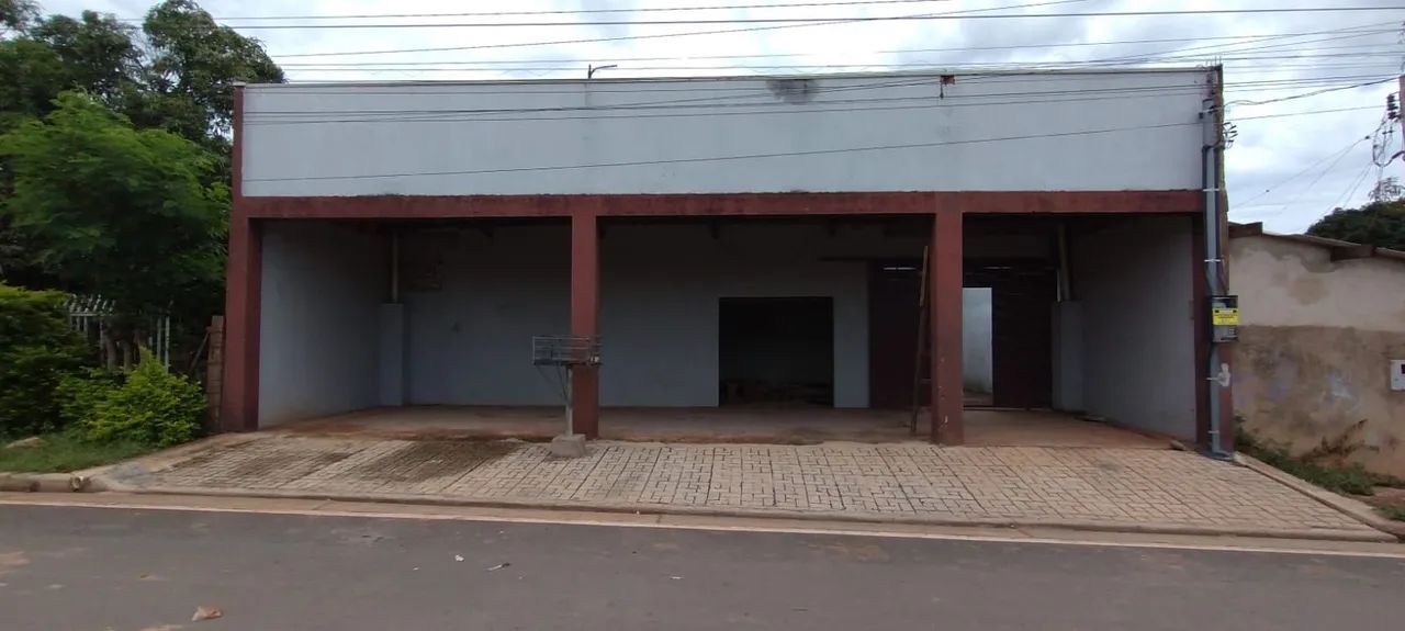 Venda de Casa + Comércio 360m² com 1000 kW energia solar - Foto 2