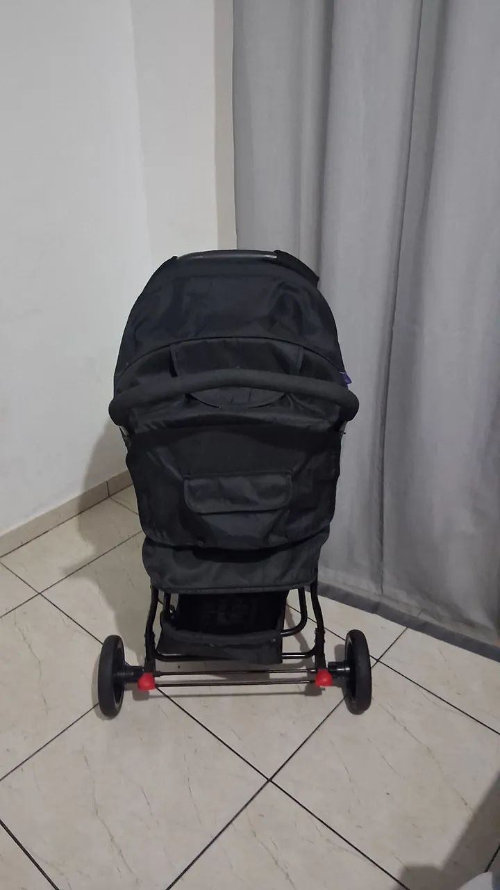 Carrinho de bebê com bebê conforto  - Foto 2