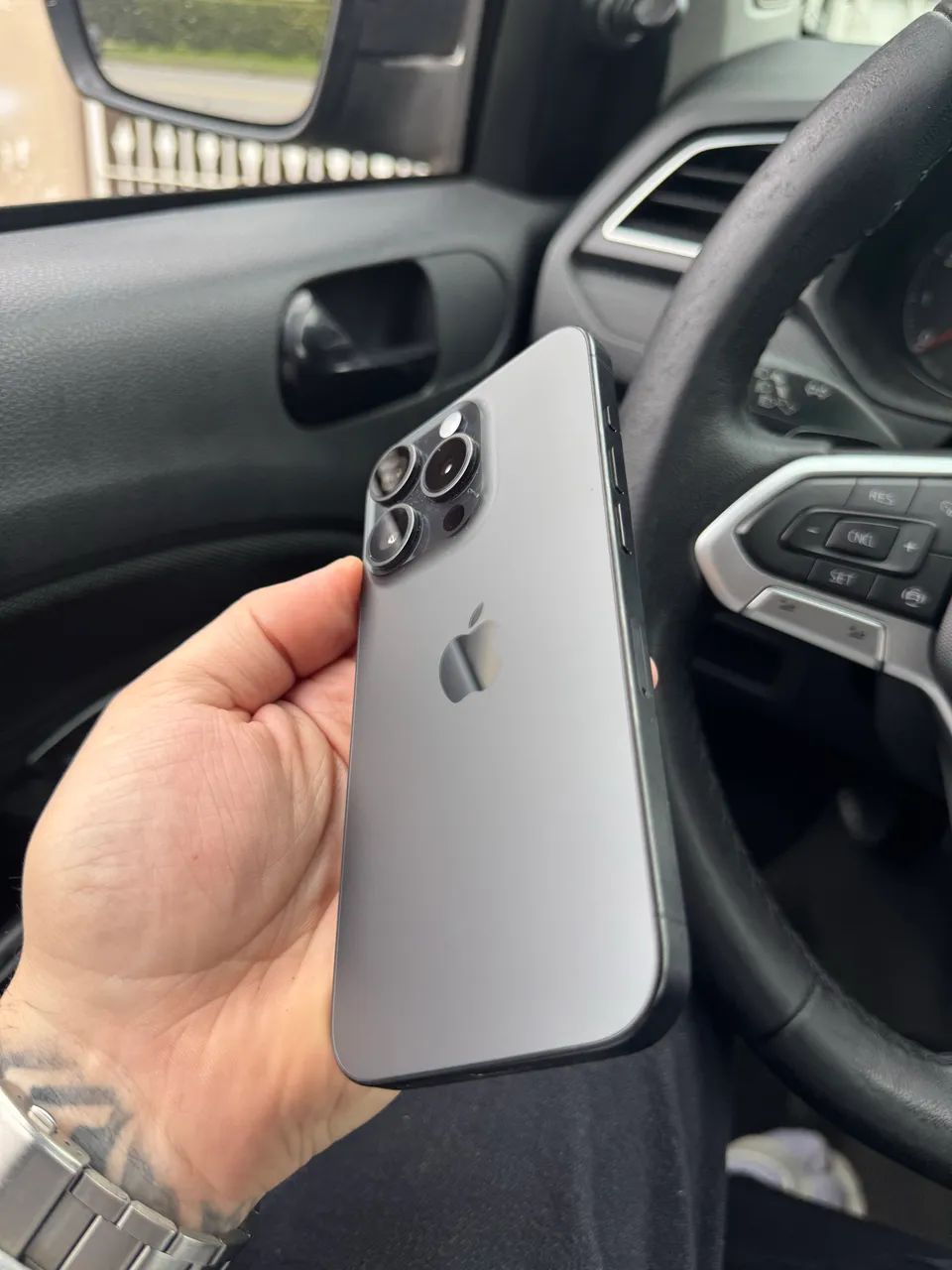 IPhone 15 Pro 128gb - Foto 3