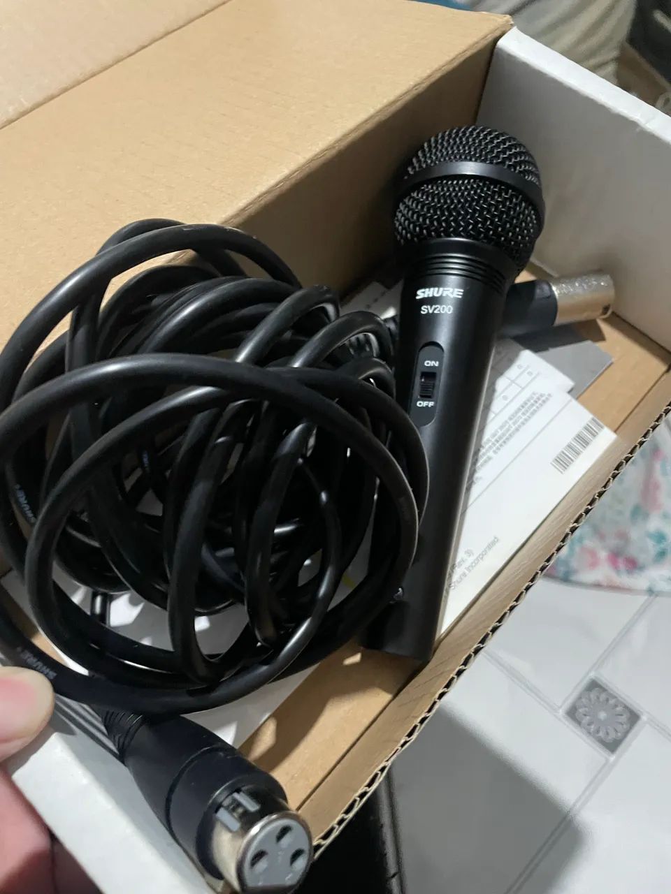 Microfone Dinâmico - Shure SV200 - Foto 3
