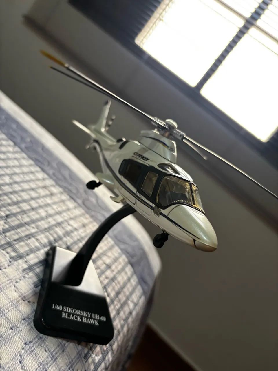 Miniatura Helicóptero Agusta scale 1/43 - Foto 3