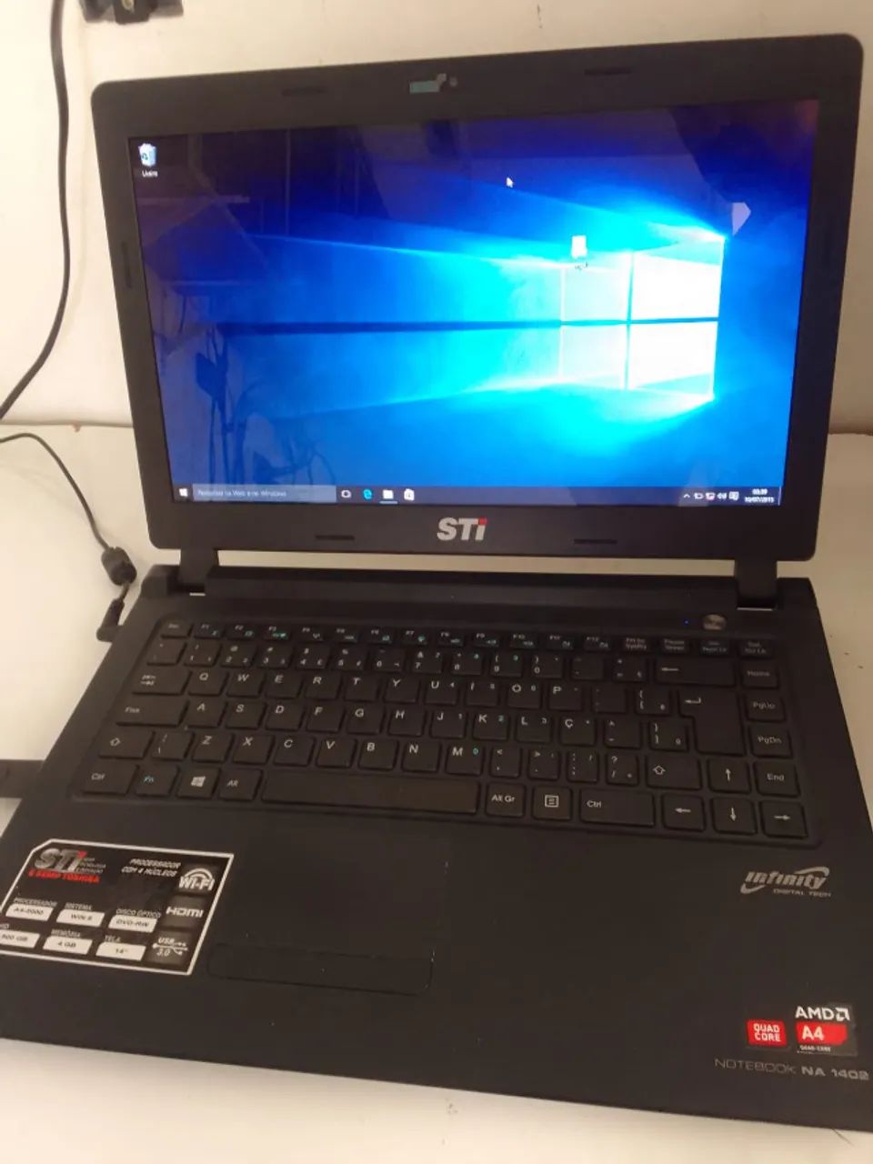 notebook sempthoshiba AMD 4 cores