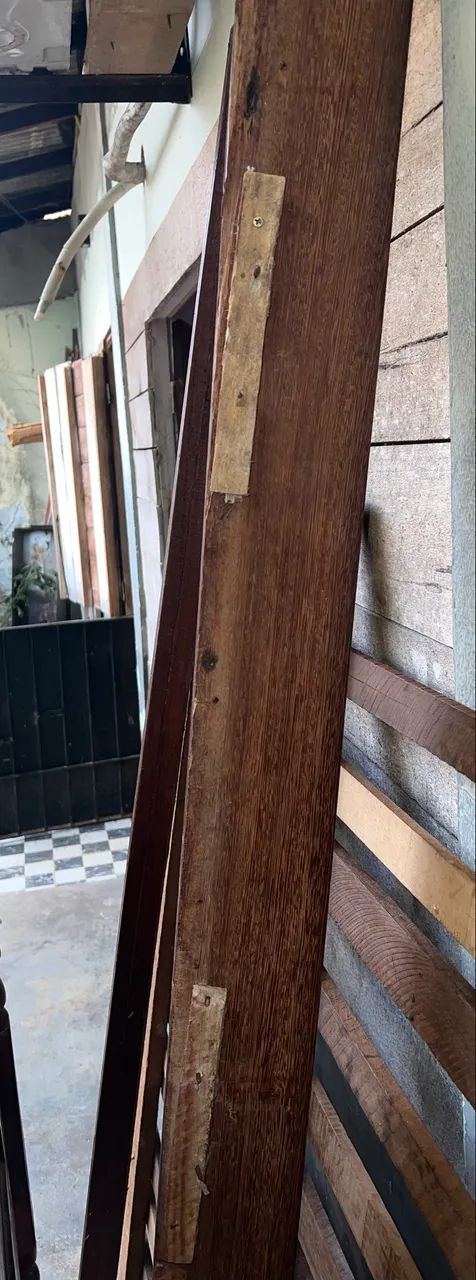 Vende se cama de angelim 