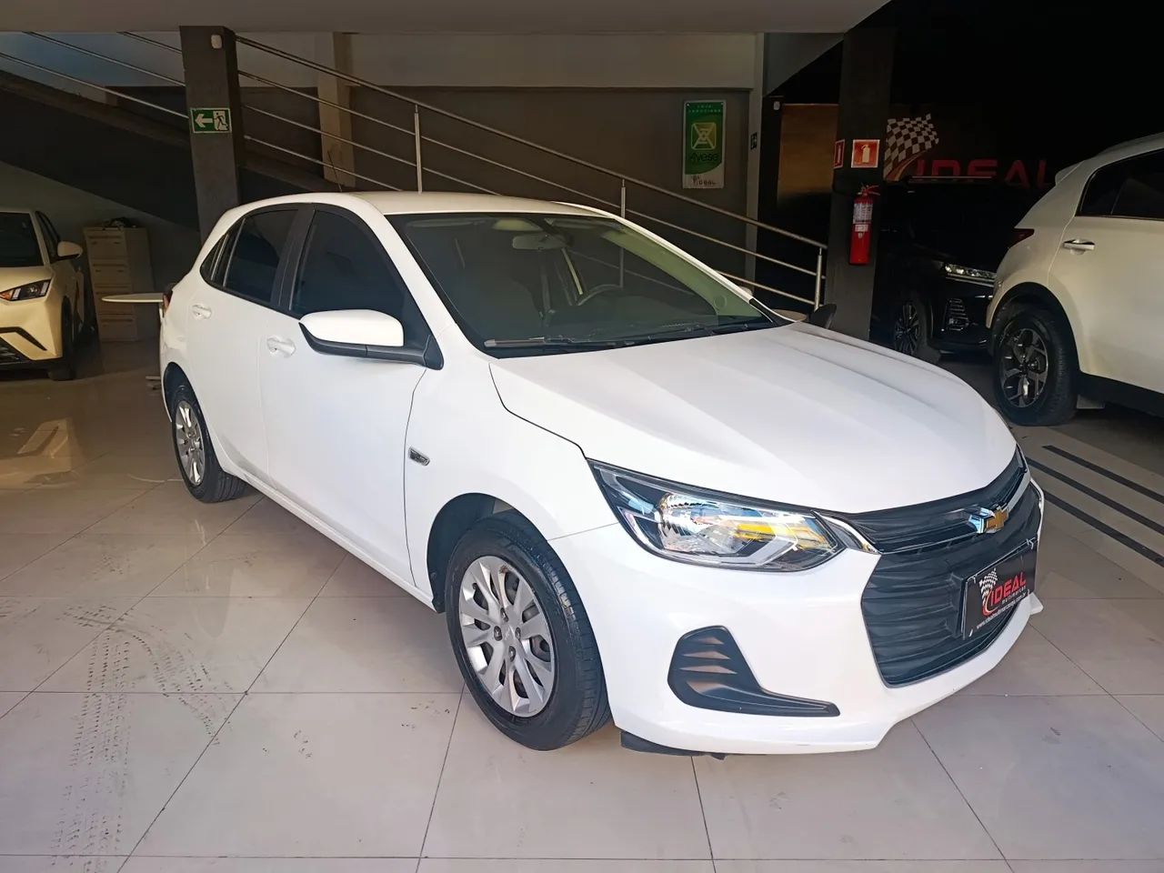 Chevrolet Onix Plus LT 1.0 12V Flex Mec. 4P 2023 - Foto 4