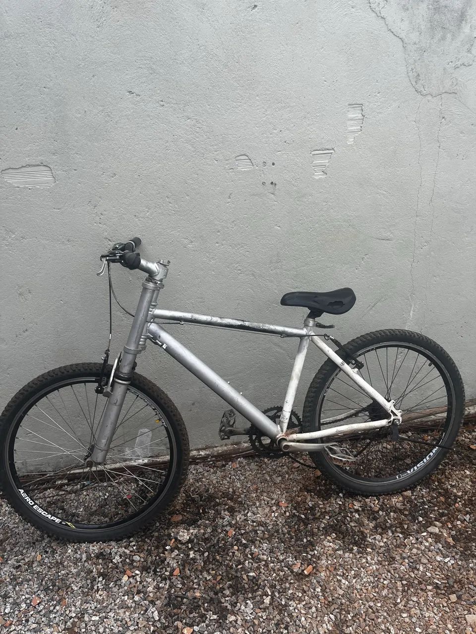 BICICLETA DE ALUMÍNIO E AMORTECEDOR ARO 29  - Foto 4