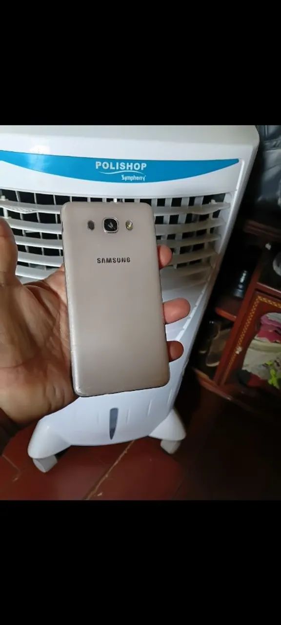 Samsung j7 metal funcionando valor 150 - Foto 4