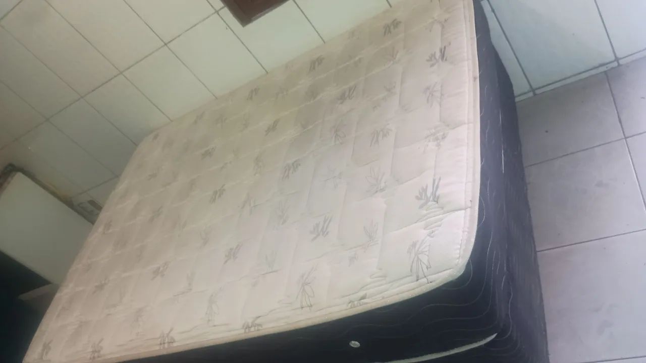 Cama de casal - colchão e vase - Foto 3