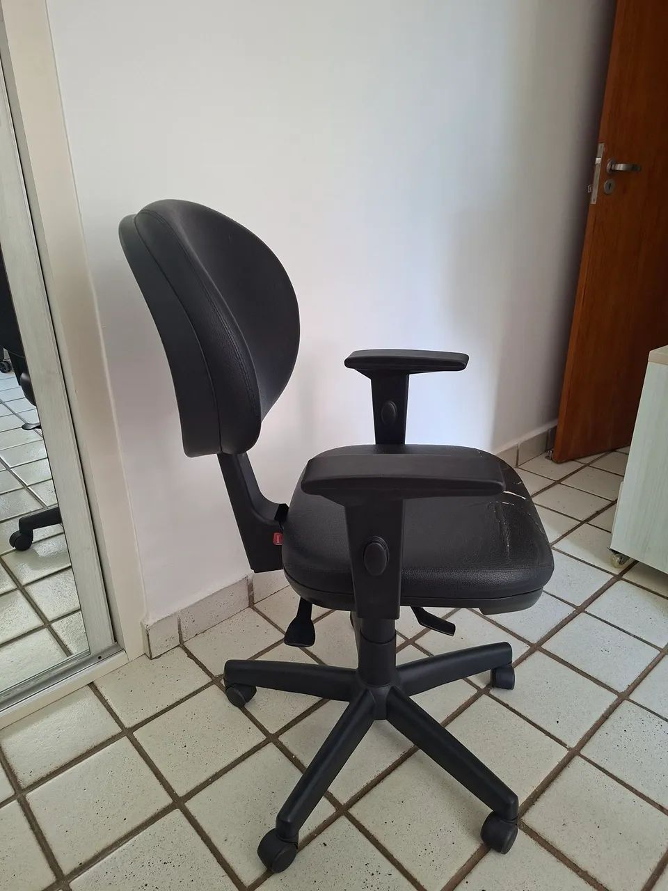 Cadeira executiva - Foto 2