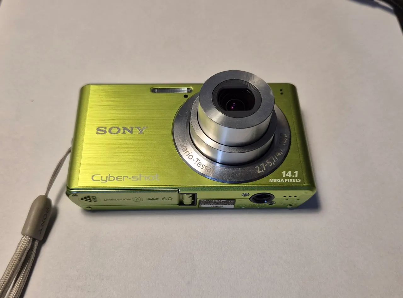 緑色 14.1メガピクセル Cyber-shot SONY デジカメ カメラ 緑色 14.1メガピクセル Cyber-shot SONY デジカメ カメラ Cyber SONY デジタルカメラ