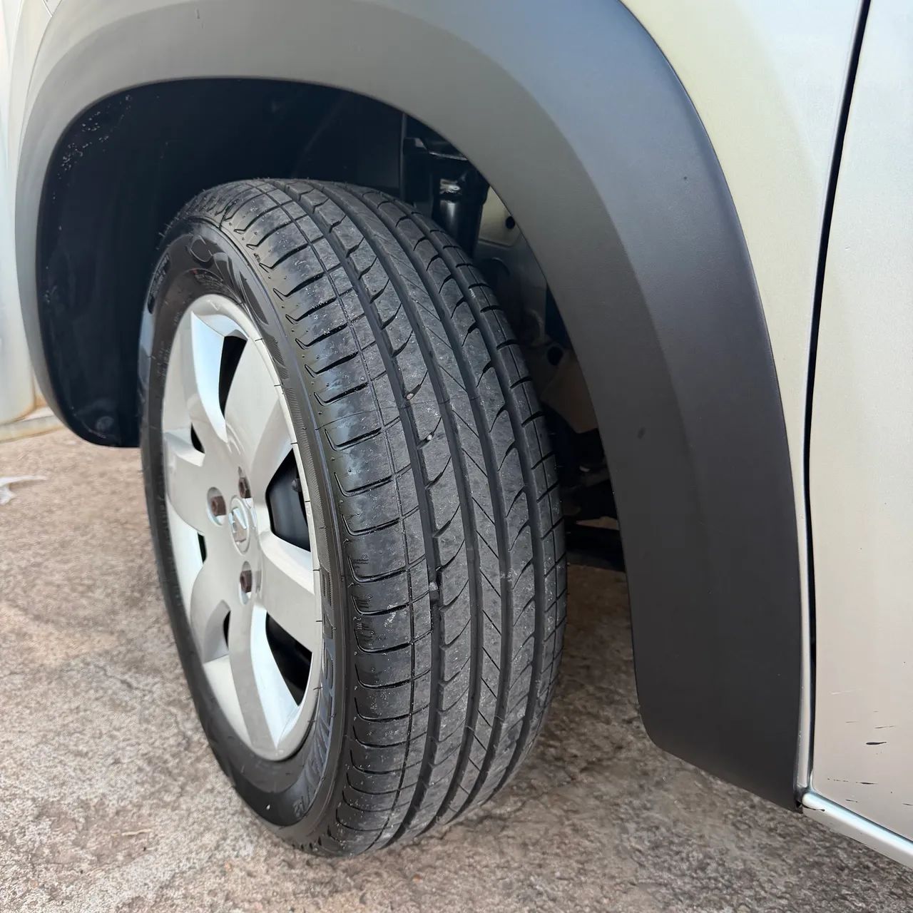 Renault Kwid Zen 1.0 Flex 12V 5P Mec. 2019 - Foto 2