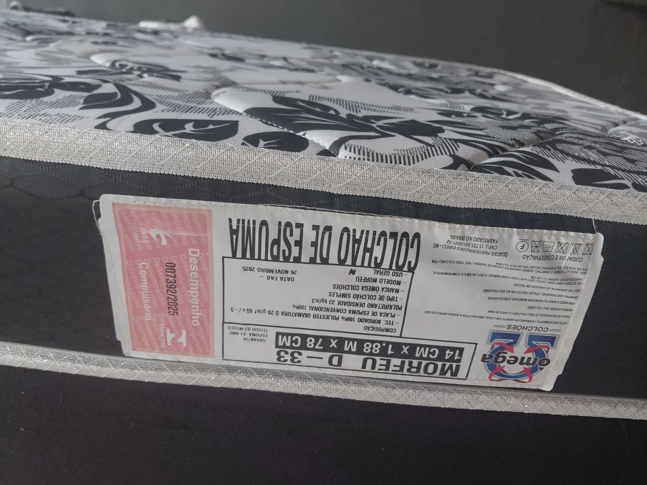 Cama box solteiro com colchão d-33 semi novo - Foto 4