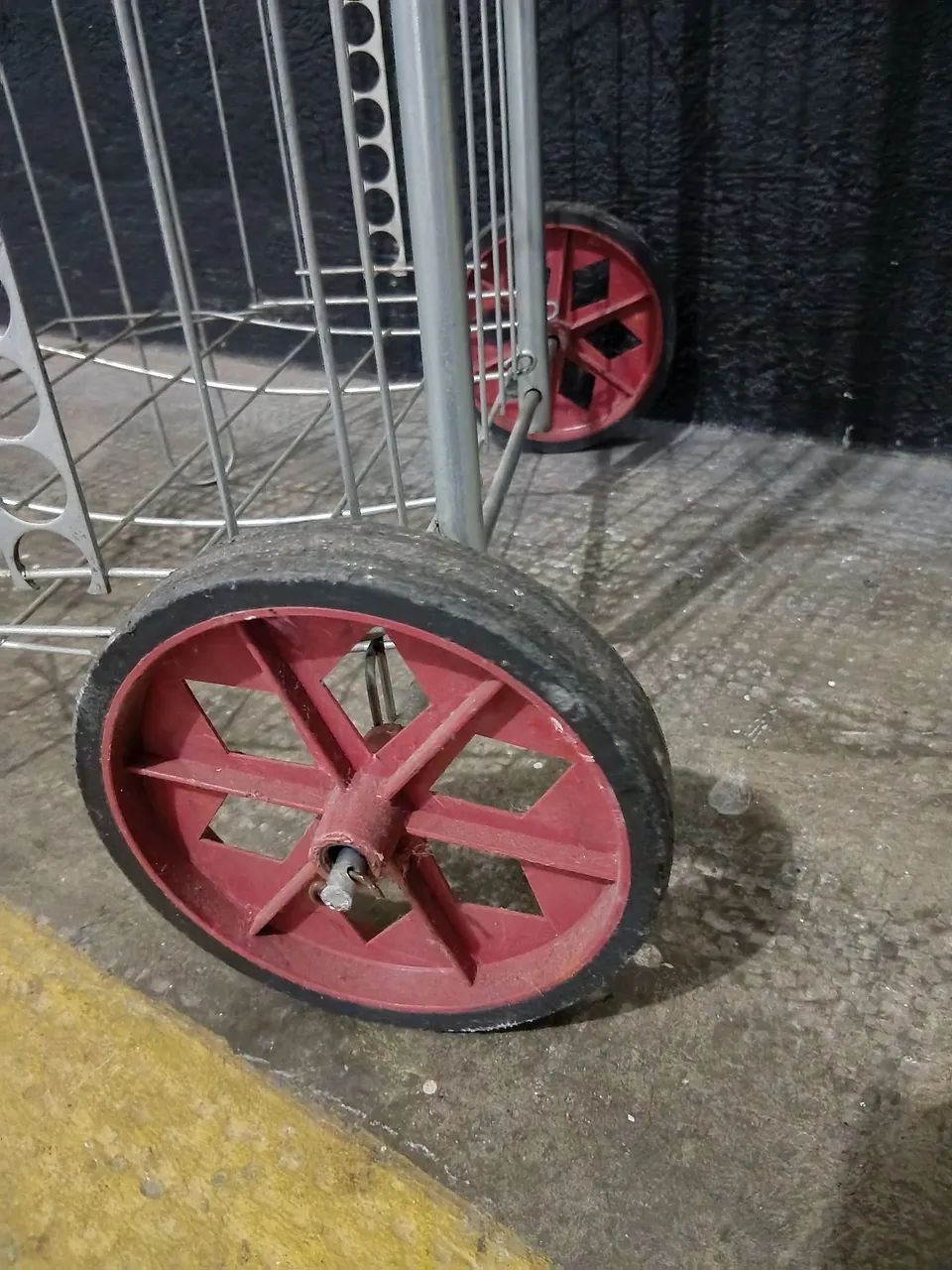 Carinho de feiras 50 reais  - Foto 4