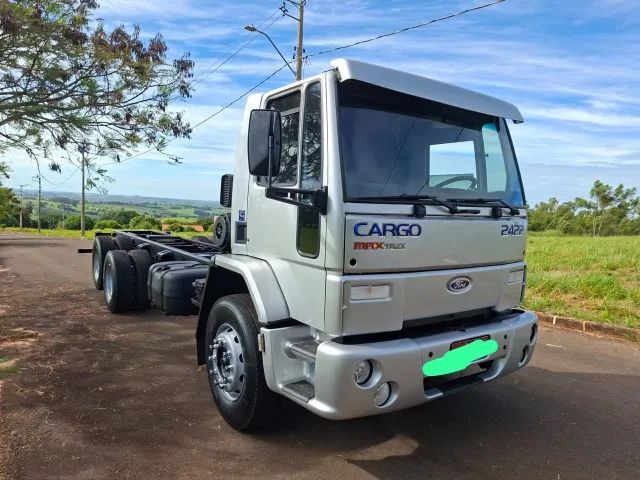 FORD CARGO 2422