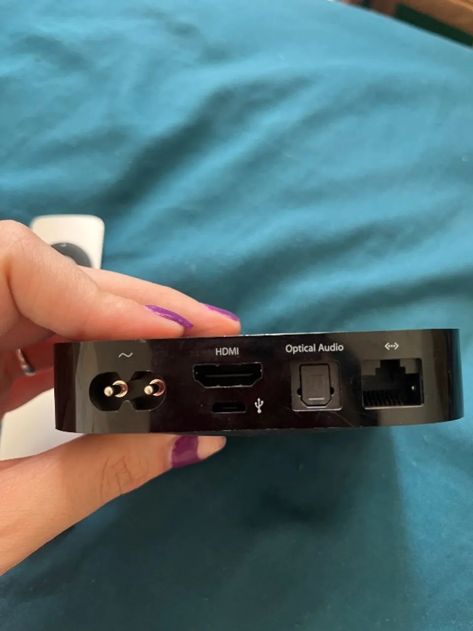 Apple TV + Controle Original ?