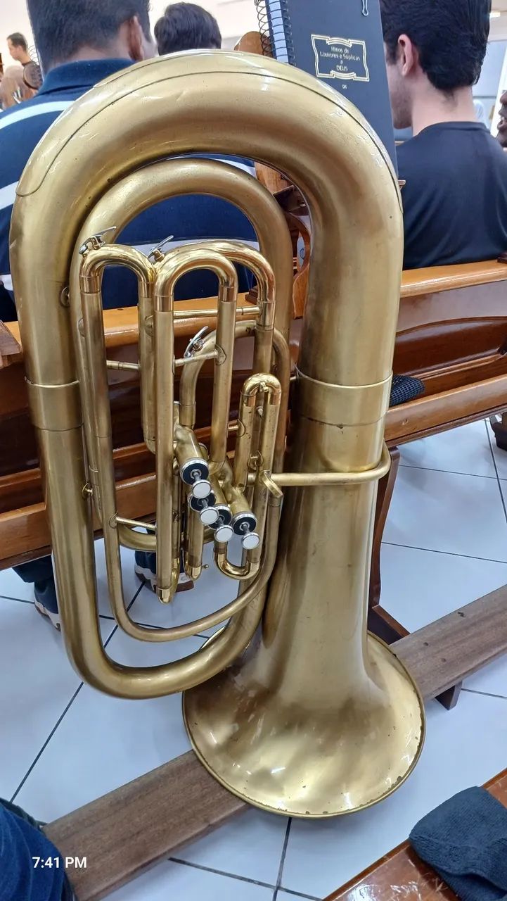 Tuba Cc Weril Master em Dó 4 pistos - Foto 2