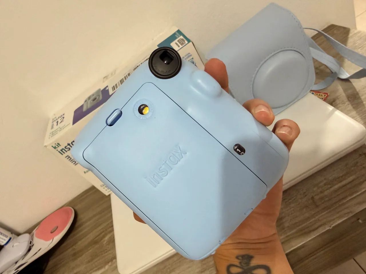 Vendo Câmera instax mini 12 fujifilm NOVA - Foto 2