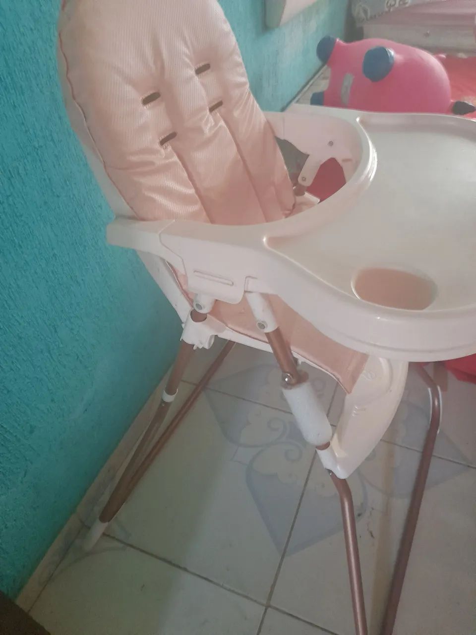Cadeirinha de alimentação 