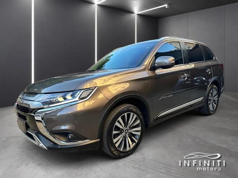 Mitsubishi Outlander 2021