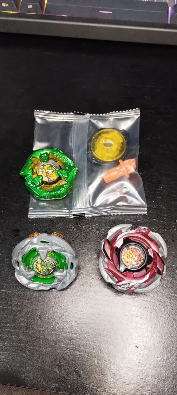 Lote Beyblade x - Brinquedos e Jogos - Vila Rosa, Carapicuíba