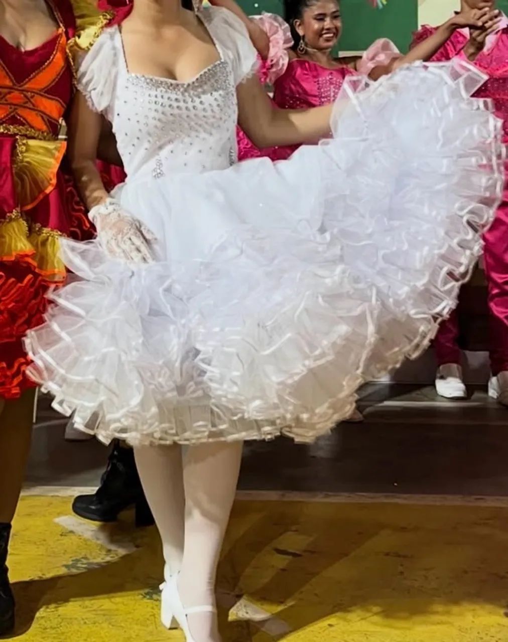 Vendo Corset e Saia de Quadrilha ( Noiva)