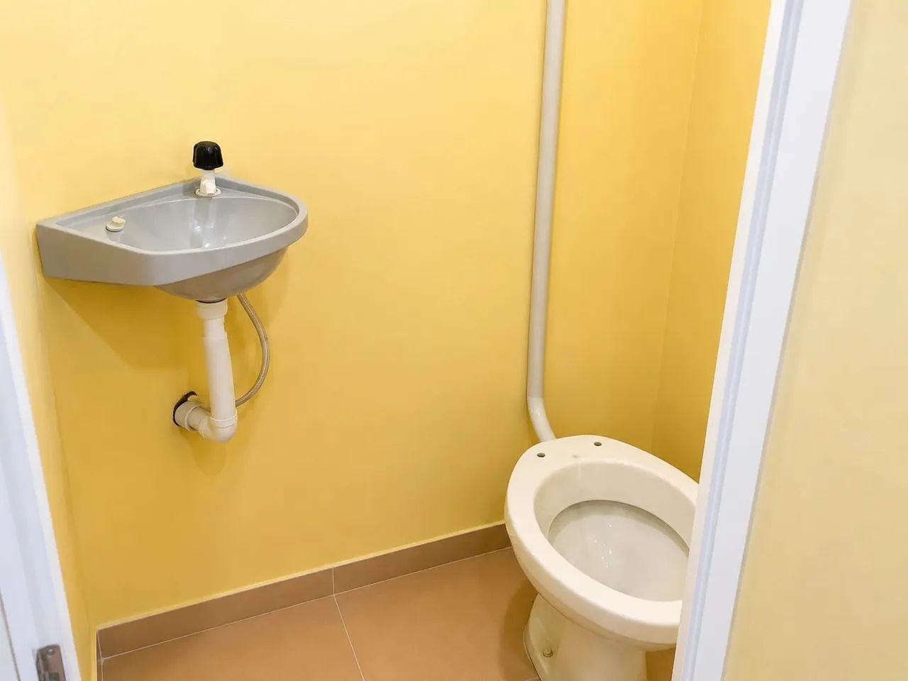 ÚLTIMA ALUGA-SE SALA COMERCIAL NA PRINCIPAL DO JORGE TEIXEIRA  - Foto 4