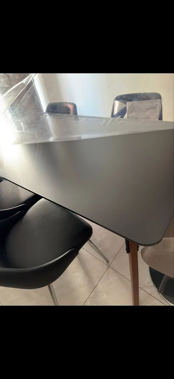 Mesa com 4 cadeiras TOK STOCK  - Foto 2