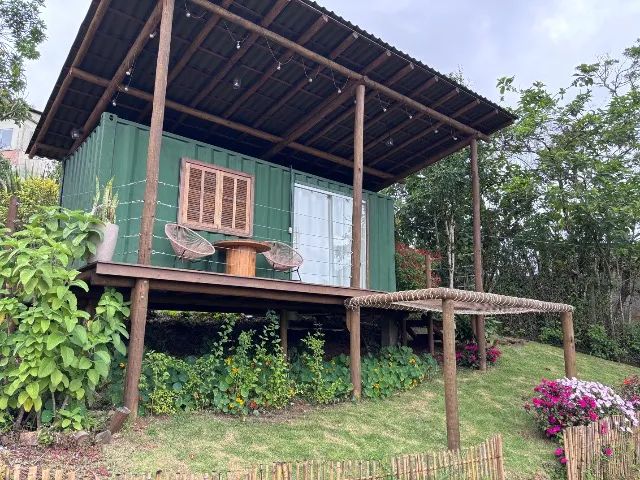 Casa container estilo chalé, loft, kitnet, mobiliado e pronta para morar ou alugar