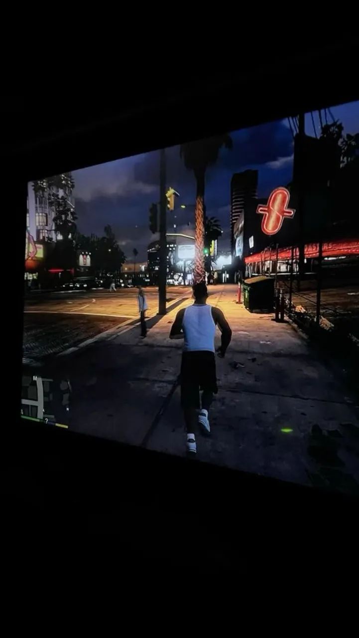 GTA V - PS4 - Foto 3