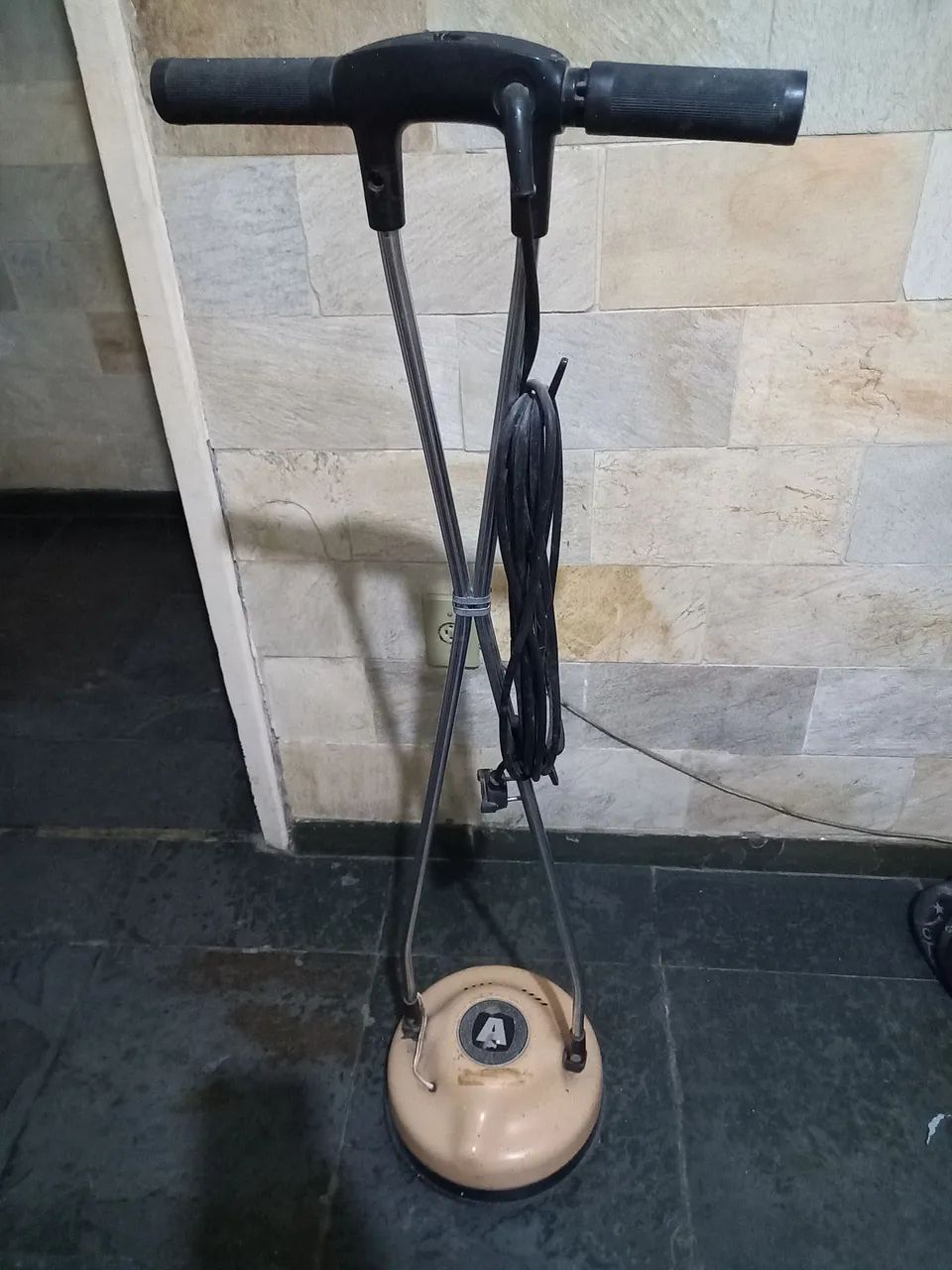 Enceradeira Arno 