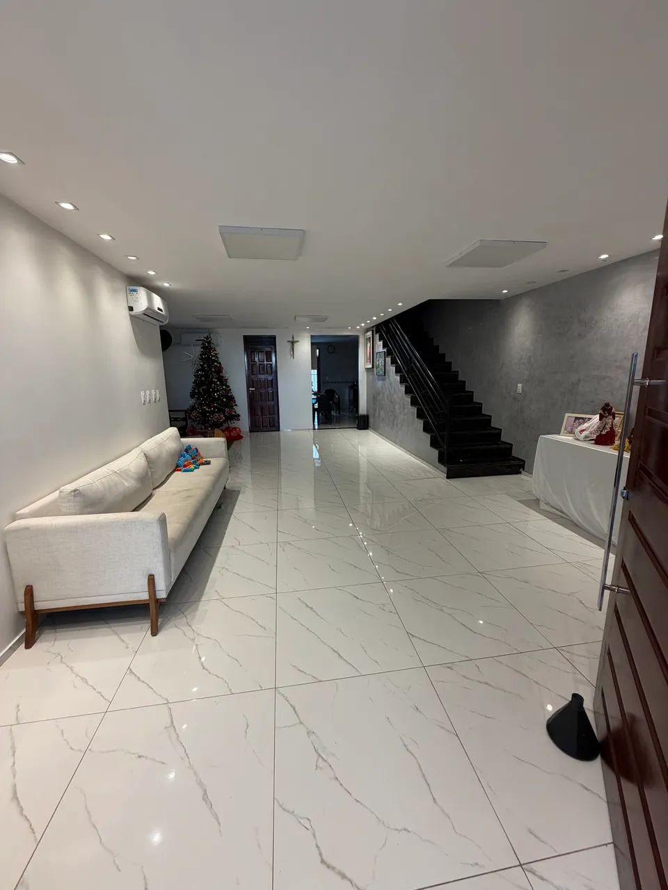 Duplex com 7 quartos próximo a edilson Brasil Cambeba  - Foto 2