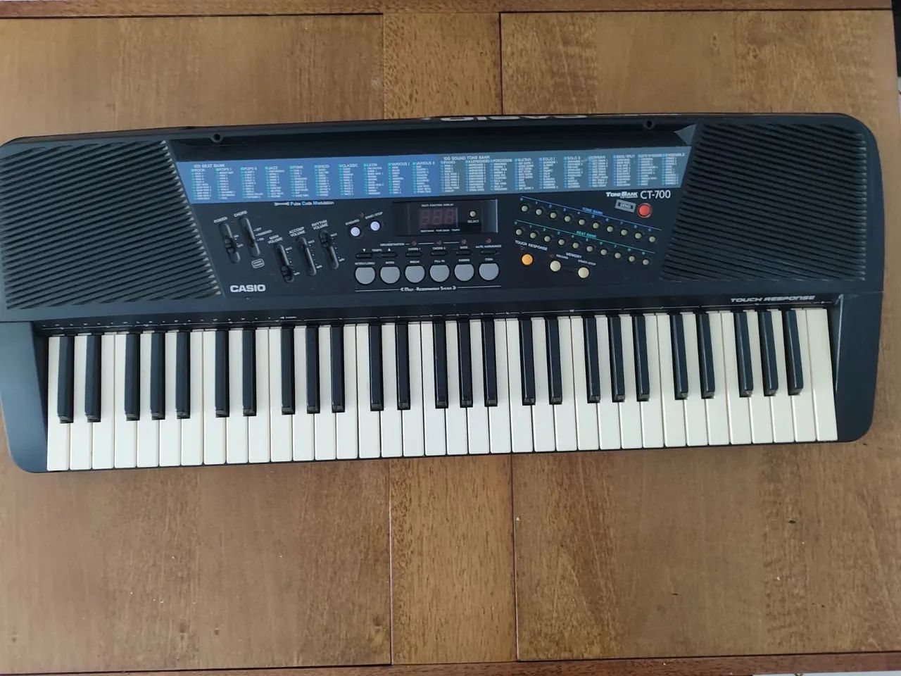 Teclado CASIO CT-700