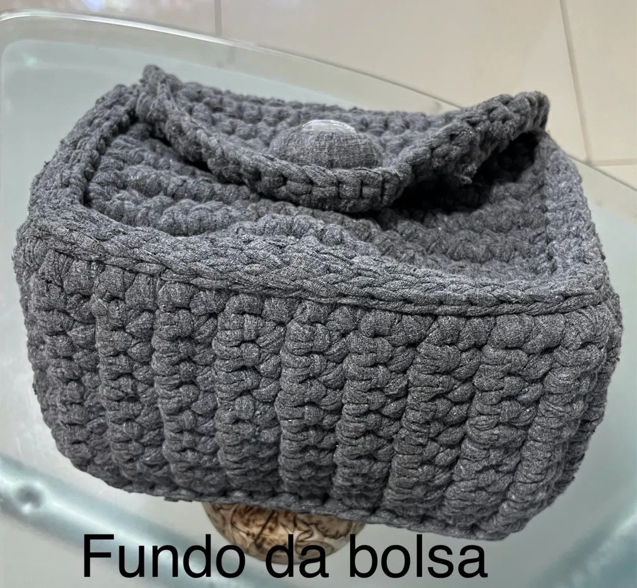 Bolsa tipo crochê, de fio de malha. - Foto 5