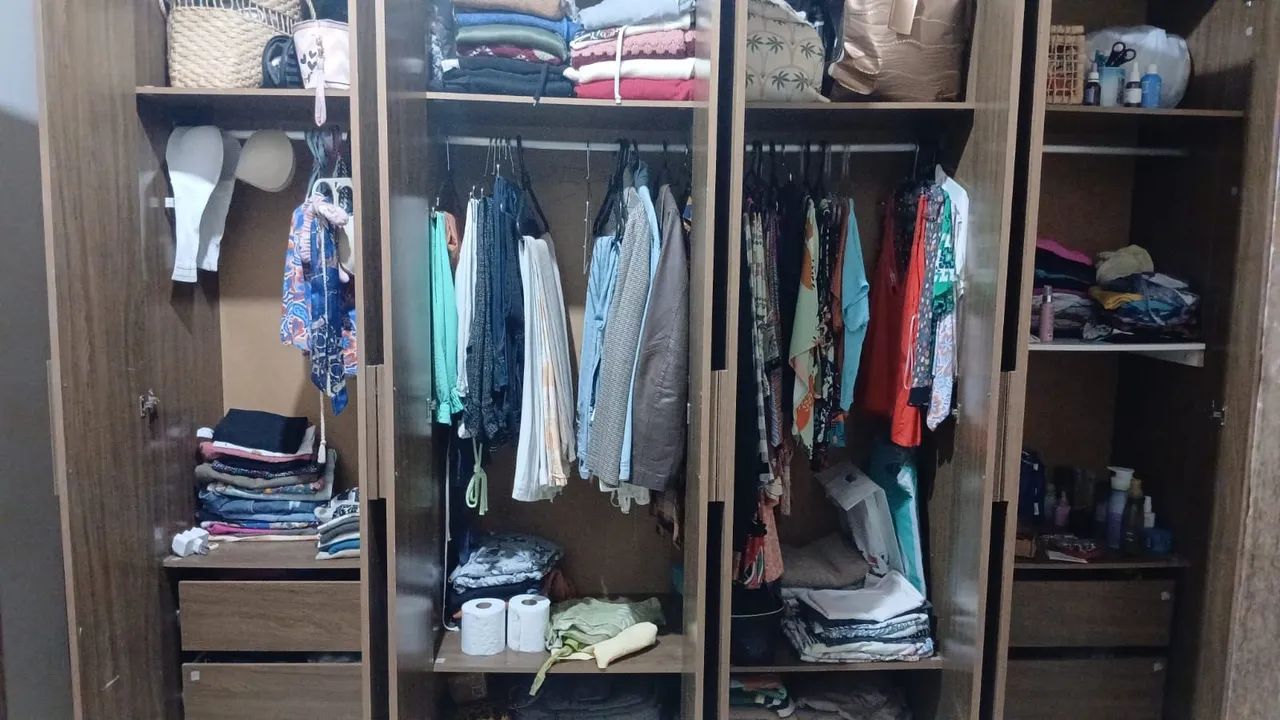GUARDA ROUPA E ESTANTE  - Foto 2