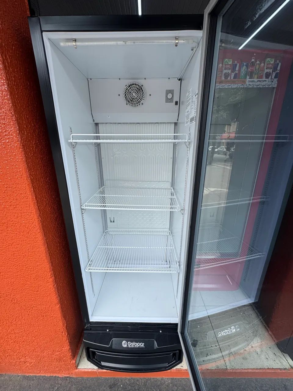 Cooler Refrigerado Vertical Gelopar 410 Litros (SemiNovo) - Foto 2