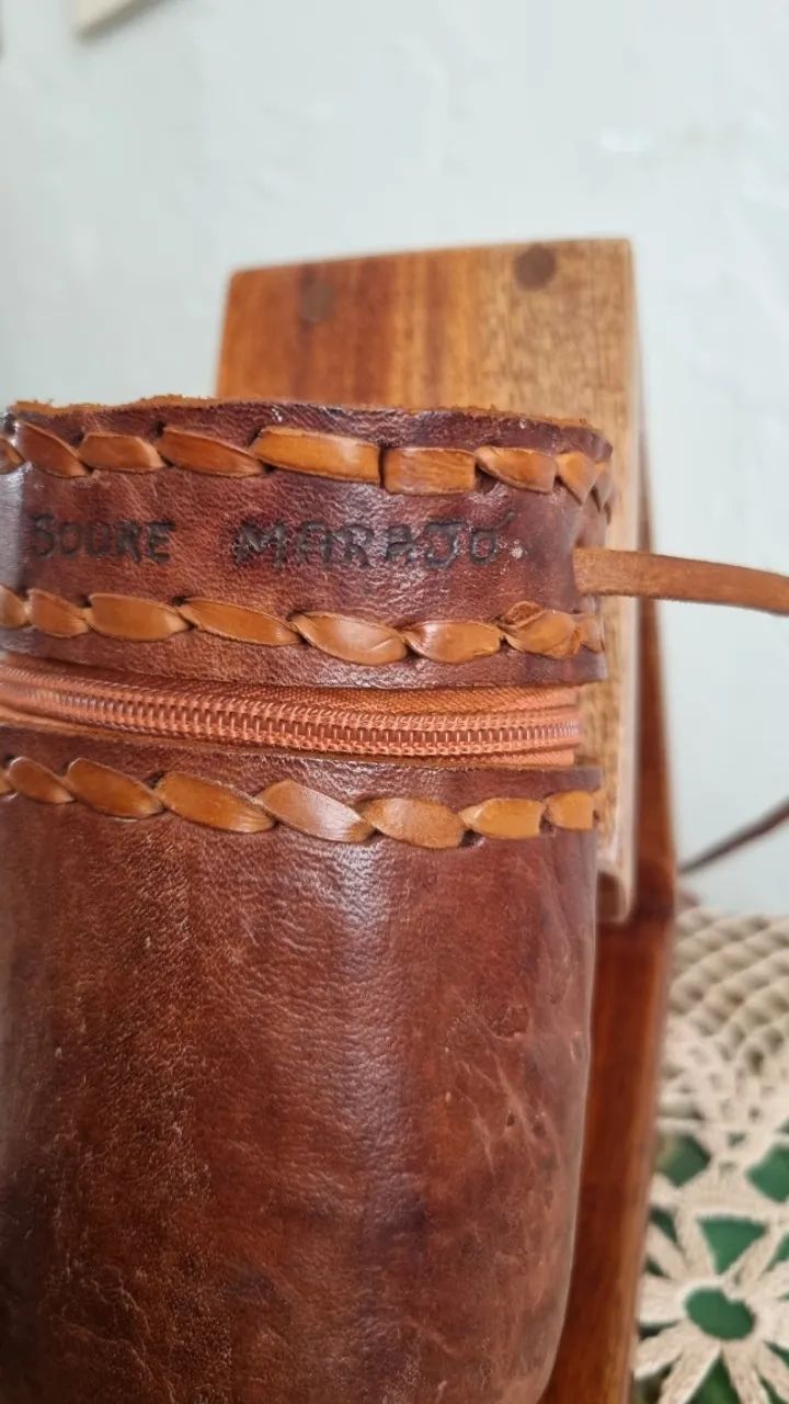 Bolsa artesanal Ilha de Marajó - couro de búfalo - peça única - Foto 3