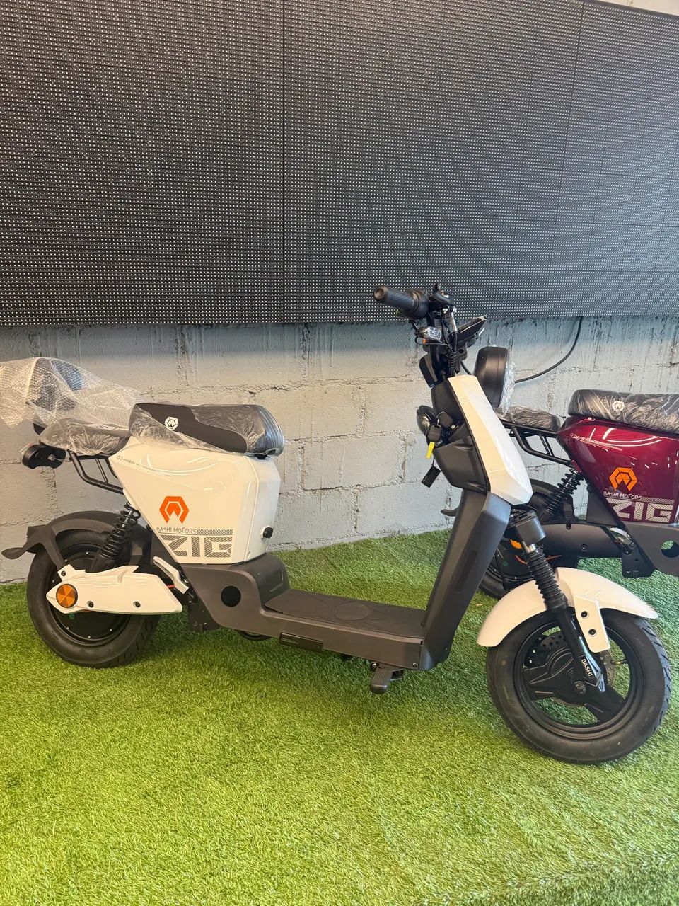 Scooter Elétrica Zig Branca 800w - Foto 3