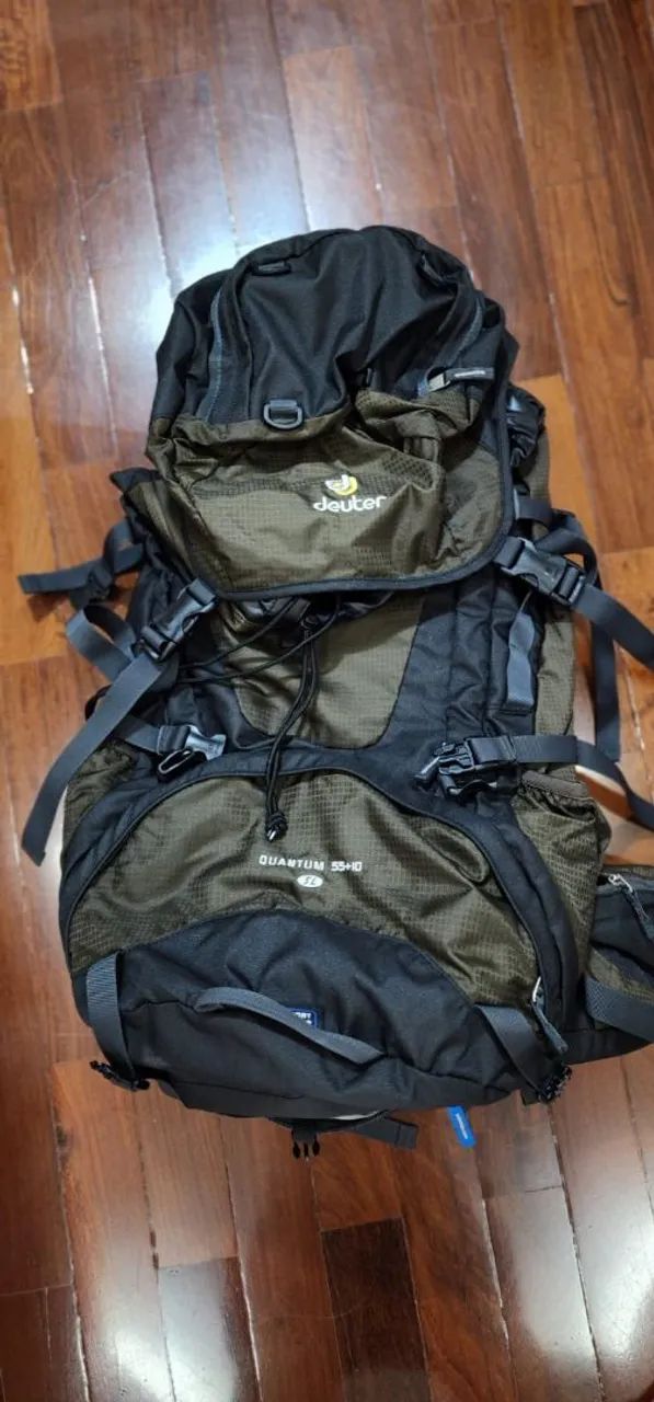 Mochila cargueira trilha deuter quantum 55+10 litros 