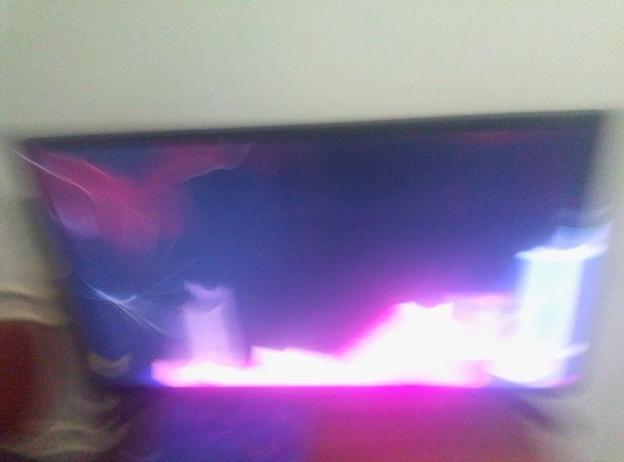 Uma tv Samsung de 32  - Foto 4