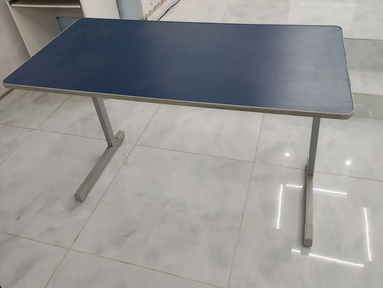 Ótima Oportunidade - Vendo Linda Mesa de escritório 