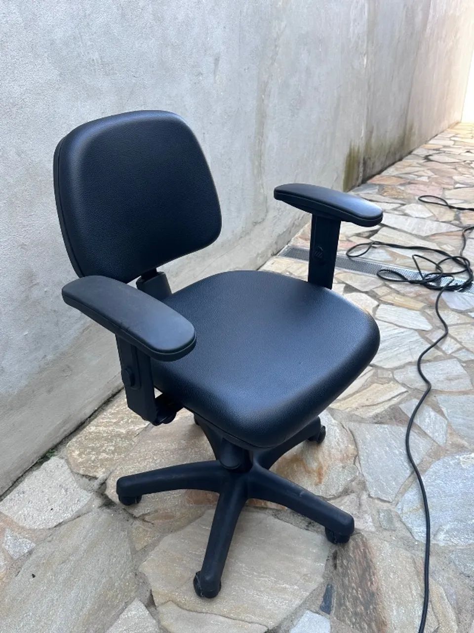 Cadeiras de escritório (restam 9 cadeiras) - Foto 4