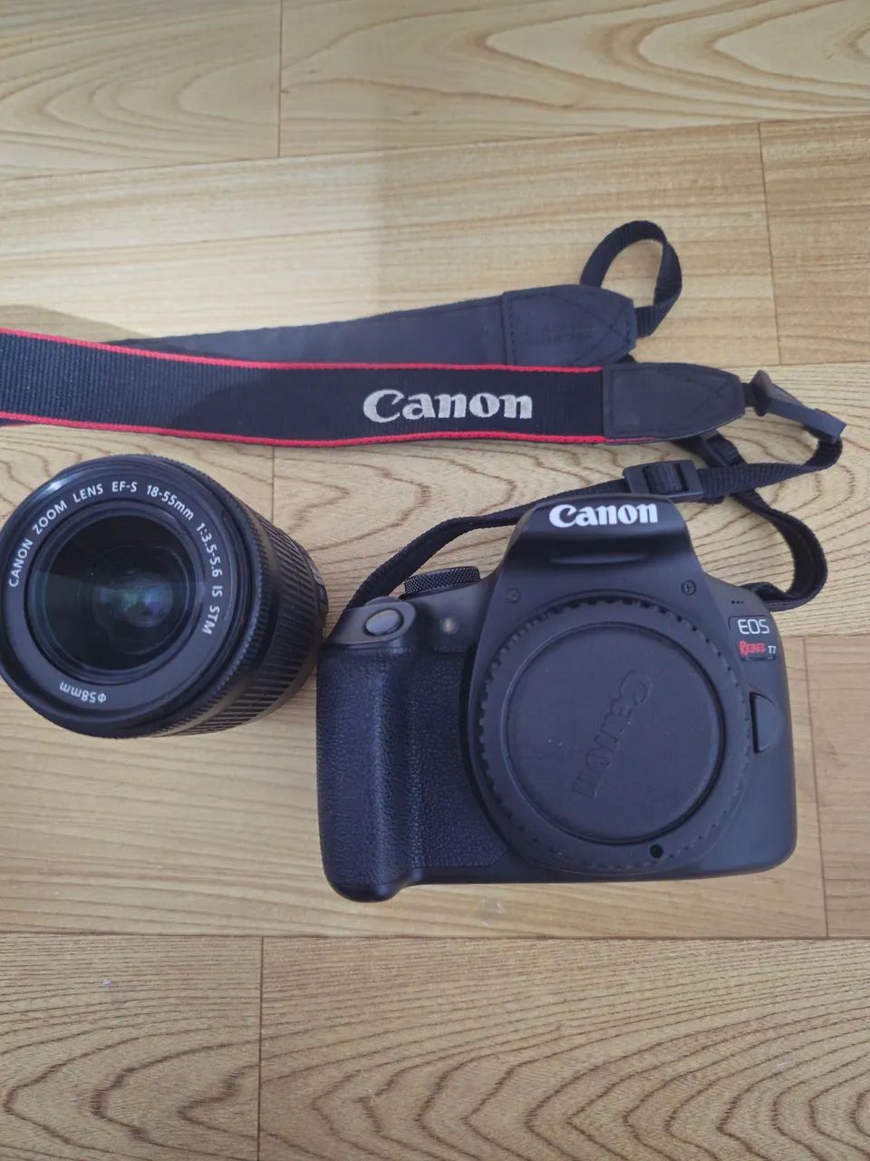 Canon T7