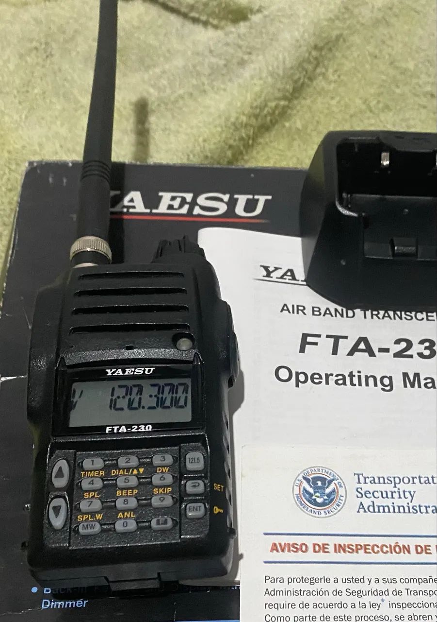Rádio aeronáutico yaesu fta 230 - Foto 2