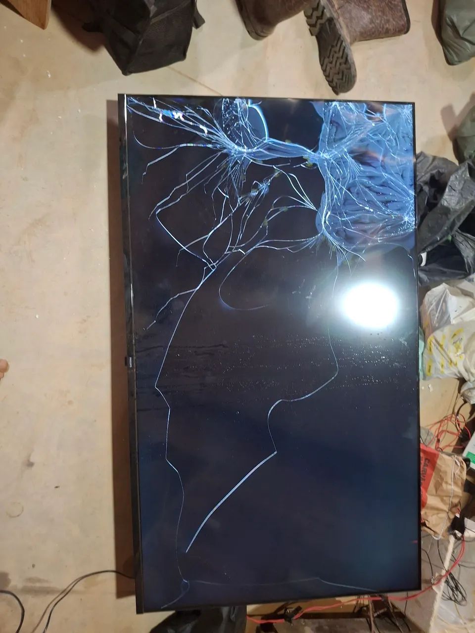 SMART TV PHILIPS 55" COM DISPLAY QUEBRADO + CONTROLE - Foto 2