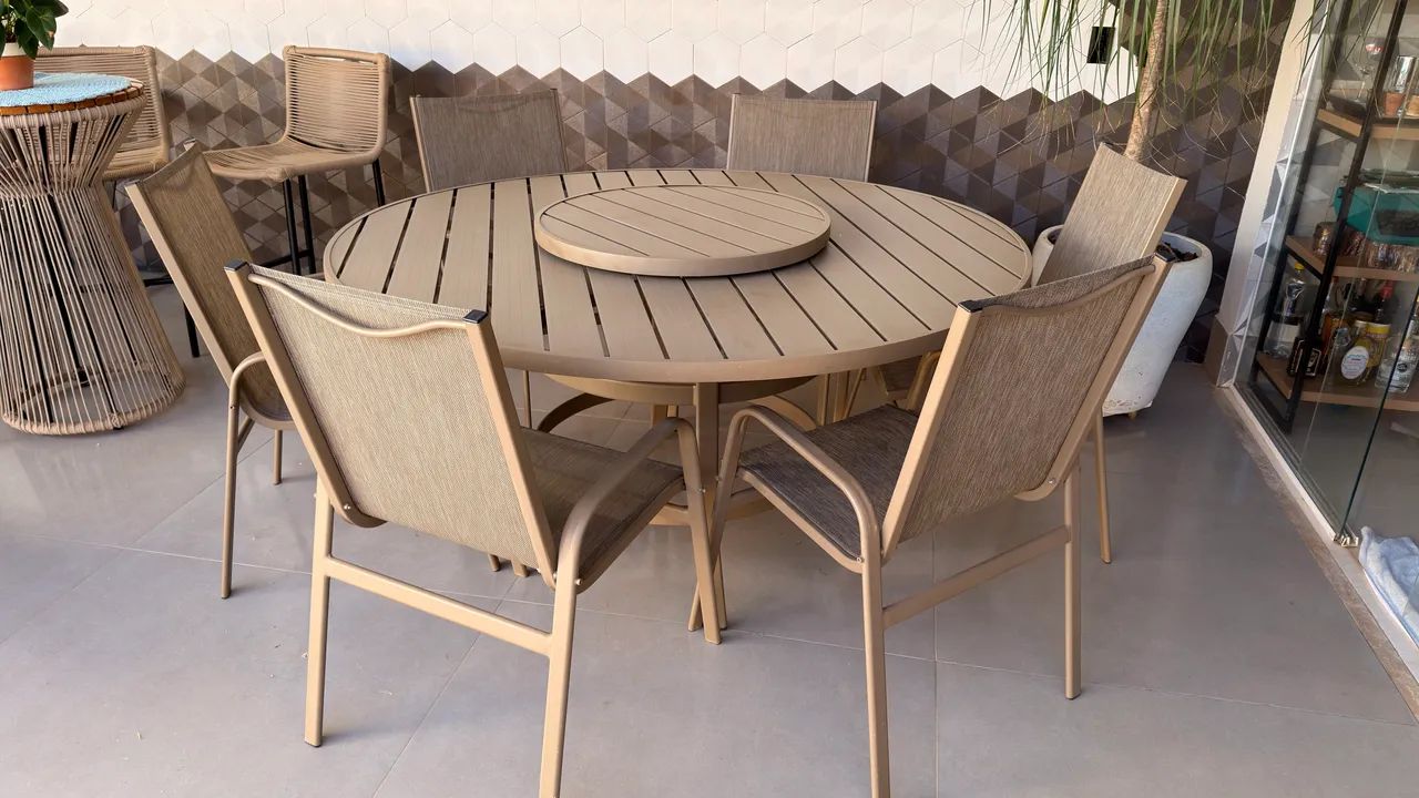 Conjunto de Mesa em Alumínio + 6 Cadeiras - Excelente Estado - Foto 3