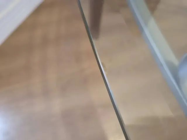 Mesa De Jantar Triangular Tampo De Vidro Pés De Madeira (Usado) - Foto 2