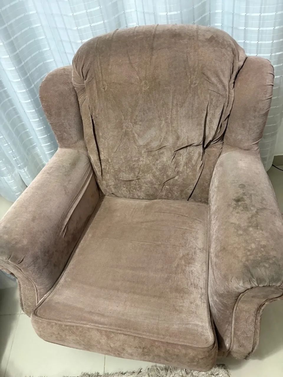 Armchair444757638141061120