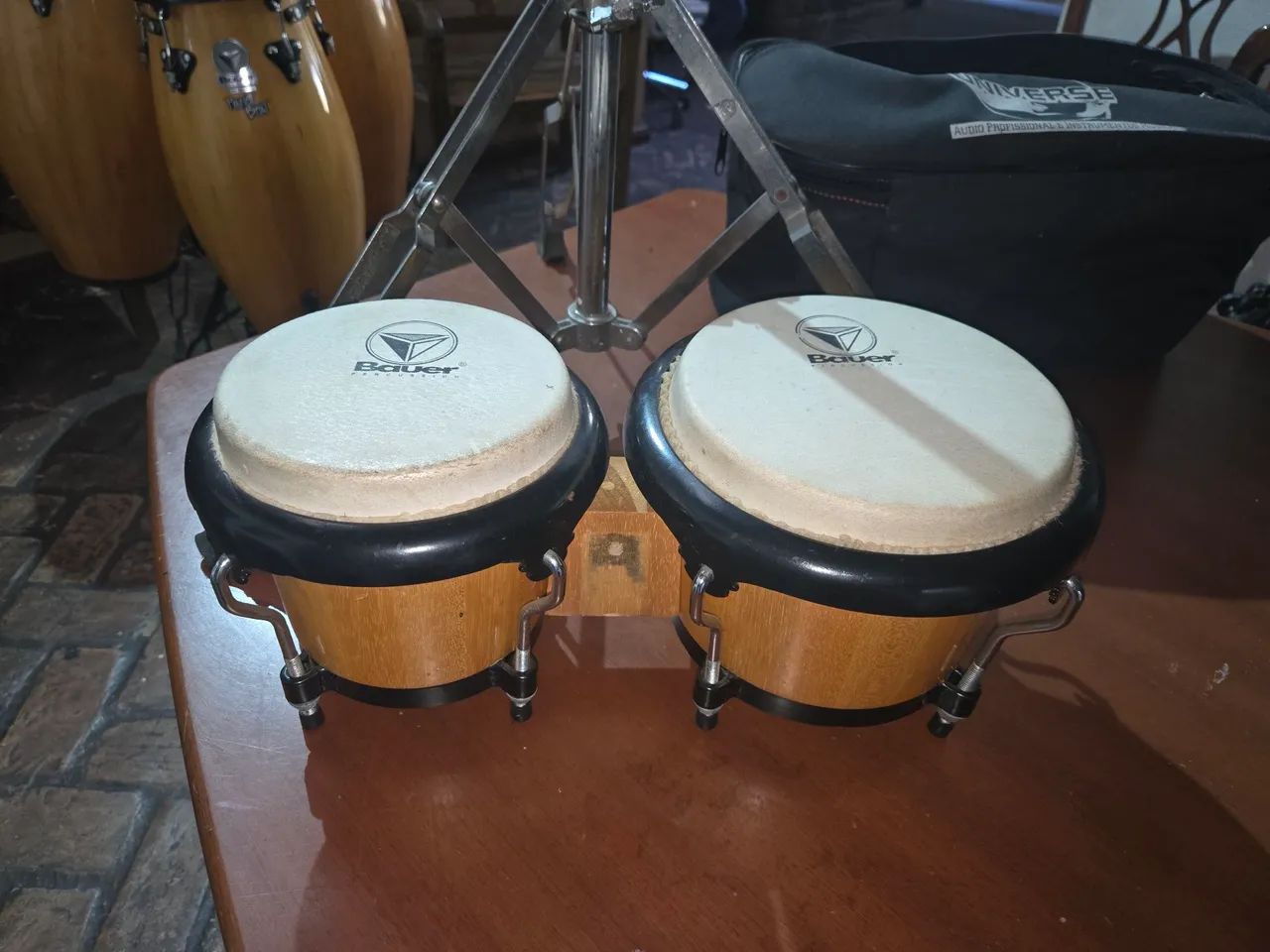 Bongô com suporte Bauer