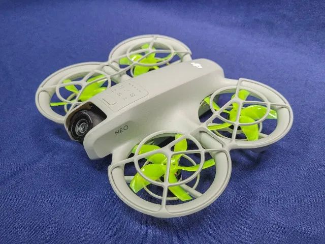 Drone DJI Neo 1 Fly More Combo N3  - Foto 2